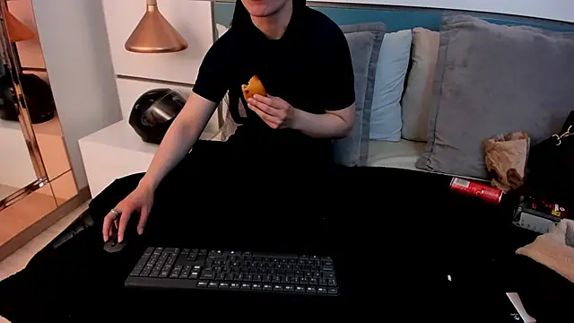 Ashkoreh online show from April 22, 2026, 3:35 pm