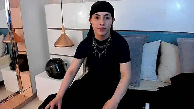 Ashkoreh online show from May 12, 2026, 8:39 pm