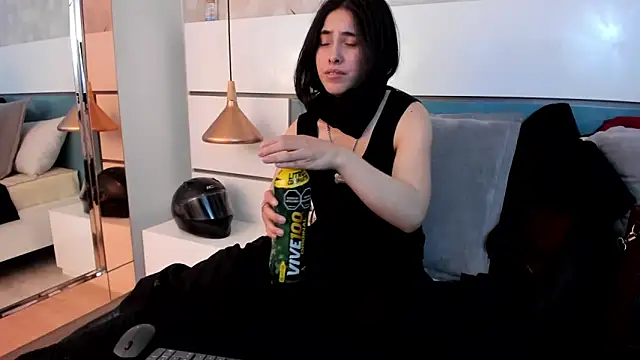 Ashkoreh online show from June 22, 2026, 9:01 pm