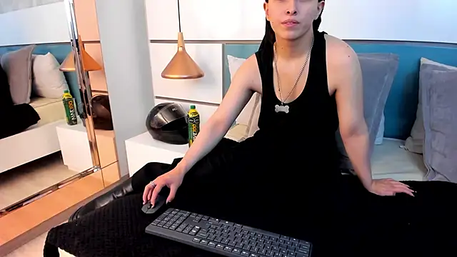 Ashkoreh online show from July 21, 2026, 8:33 pm