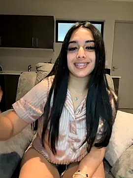 Snapshot of LilMisIndianx chatting on October 16, 2025, 6:36 am LilMisIndianx online show from October 16, 2025, 6:36 am