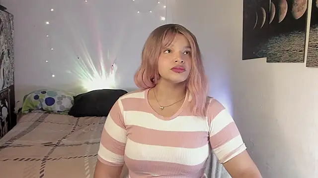 chloe kisses online show from May 2, 2026, 11:37 am