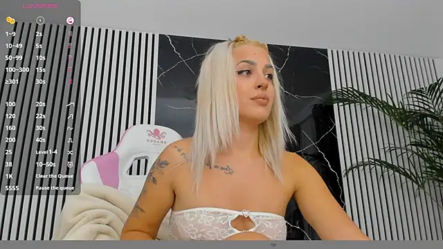 daisyblushh online show from October 5, 2025, 7:01 pm