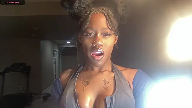 maskedgirl5005 online show from September 28, 2025, 8:36 pm