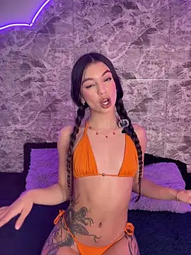 Snapshot of MaryAnneeXOO chatting on November 24, 2025, 6:18 pm MaryAnneeXOO online show from November 24, 2025, 6:18 pm