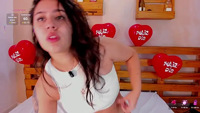 aisha duque online show from February 15, 2026, 10:58 am