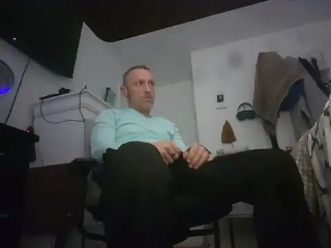 Scott654538 online show from May 26, 2026, 7:59 am