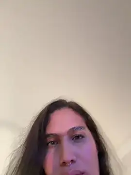 Snapshot of Bella__Wood chatting on July 11, 2026, 10:00 pm Bella Wood online show from July 11, 2026, 10:00 pm