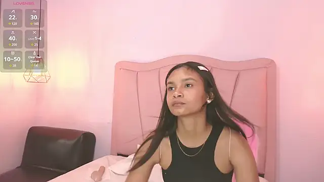 liz7skinny online show from December 15, 2025, 9:52 pm