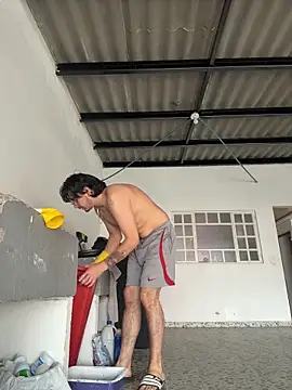 Elian savoy online show from December 4, 2025, 8:17 pm