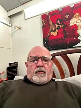 Snapshot of d-dirtydog chatting on December 4, 2025, 10:51 pm d-dirtydog online show from December 4, 2025, 10:51 pm