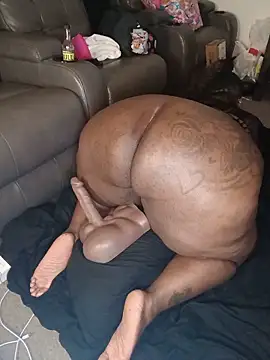 Thickkemzz41 online show from May 19, 2026, 1:56 am