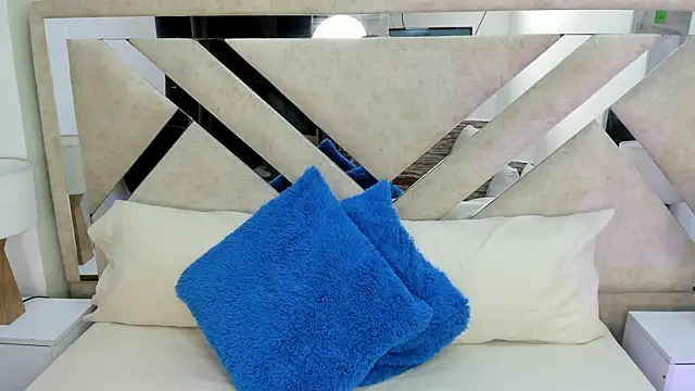 ximena vasquez8 online show from January 9, 2026, 2:58 am