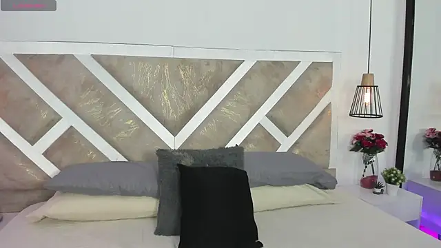 Snapshot of ximena_vasquez8 chatting on May 14, 2026, 3:57 am ximena vasquez8 online show from May 14, 2026, 3:57 am