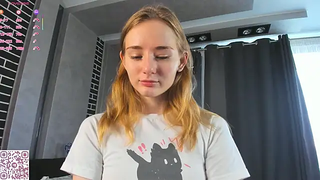 ElvinaRose online show from September 25, 2025, 3:43 am