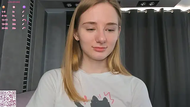 ElvinaRose online show from October 20, 2025, 3:40 am