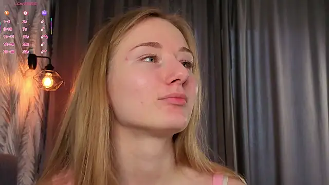 ElvinaRose online show from July 17, 2026, 10:22 am