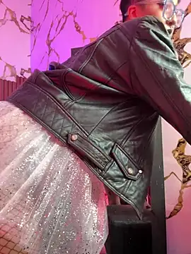 Rebeka-baker online show from October 4, 2025, 12:14 pm