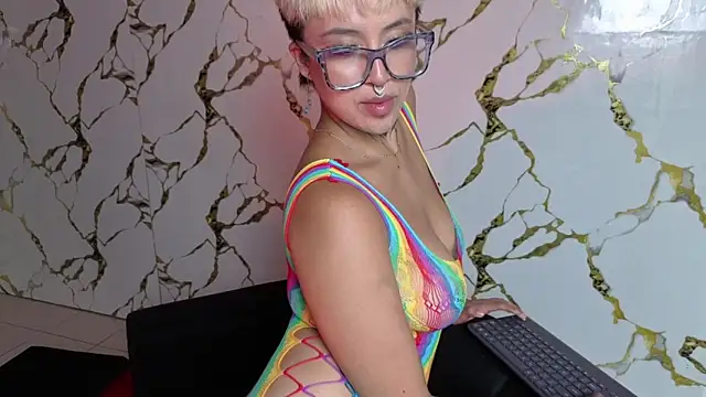 Rebeka-baker online show from April 9, 2026, 2:33 am