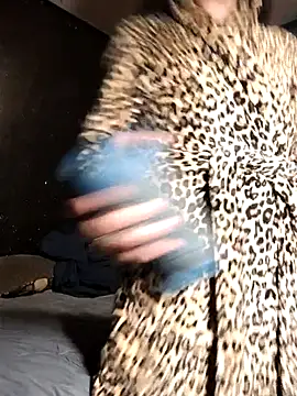 butterflykhash89 online show from December 5, 2025, 6:33 am