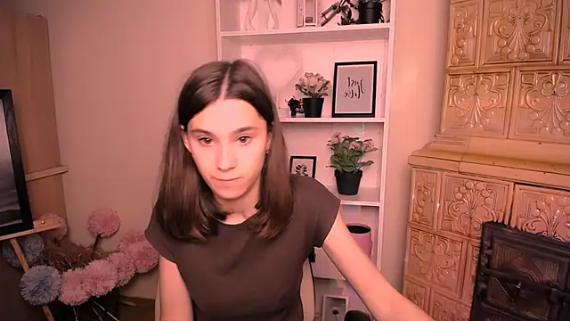 Snapshot of RosaRay_ chatting on June 4, 2026, 7:03 am RosaRay online show from June 4, 2026, 7:03 am