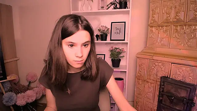 Snapshot of RosaRay_ chatting on June 5, 2026, 6:31 am RosaRay online show from June 5, 2026, 6:31 am