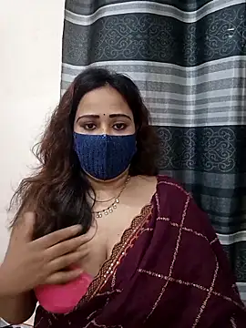 Snapshot of Mow_955 chatting on September 28, 2025, 6:13 pm Mow 955 online show from September 28, 2025, 6:13 pm