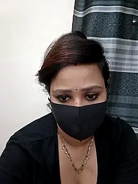 Snapshot of Mow_955 chatting on October 15, 2025, 8:42 pm Mow 955 online show from October 15, 2025, 8:42 pm