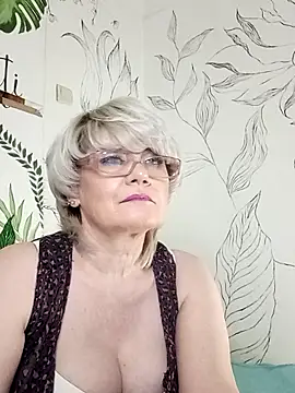 Catty Lady online show from April 22, 2026, 6:53 pm