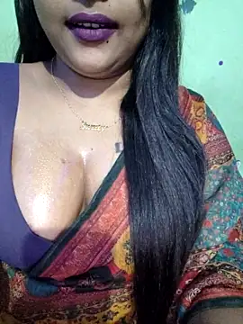 Snapshot of JIYA-04 chatting on December 3, 2025, 12:58 pm JIYA-04 online show from December 3, 2025, 12:58 pm