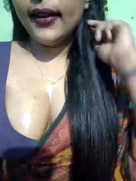 Snapshot of JIYA-04 chatting on January 8, 2026, 6:32 pm JIYA-04 online show from January 8, 2026, 6:32 pm