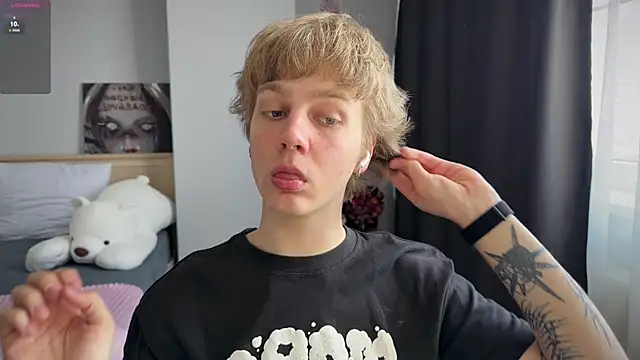 Snapshot of olivertasty chatting on June 23, 2026, 9:51 am olivertasty online show from June 23, 2026, 9:51 am