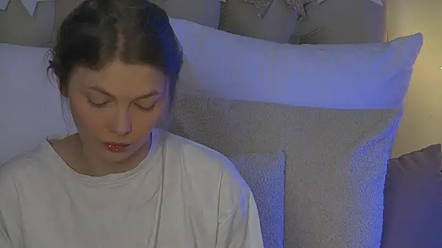 miamunn online show from December 14, 2025, 1:22 am