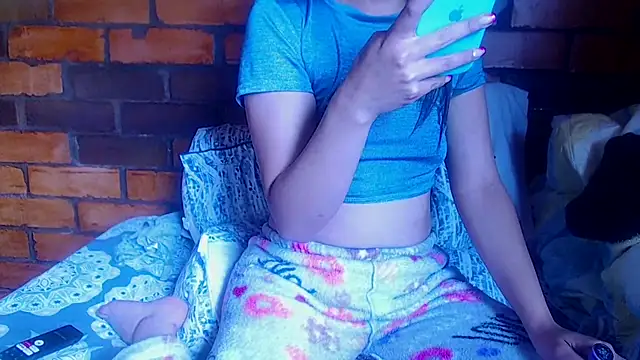 sabrina v  online show from September 19, 2025, 4:51 pm