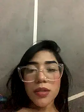 Snapshot of ElaRose_12 chatting on November 1, 2025, 10:45 pm ElaRose 12 online show from November 1, 2025, 10:45 pm