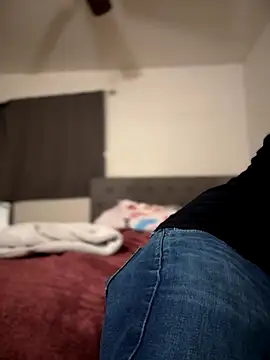 himNIGuys online show from October 25, 2025, 2:08 am