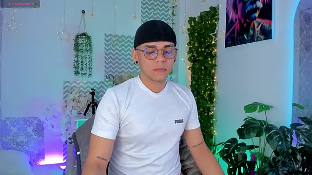 jhosepMoreno online show from March 31, 2026, 3:01 pm