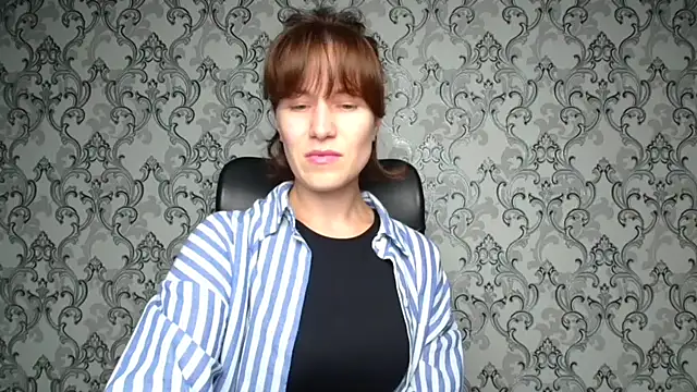 Snapshot of Kelly_Kisss chatting on November 2, 2025, 6:10 pm Kelly Kisss online show from November 2, 2025, 6:10 pm