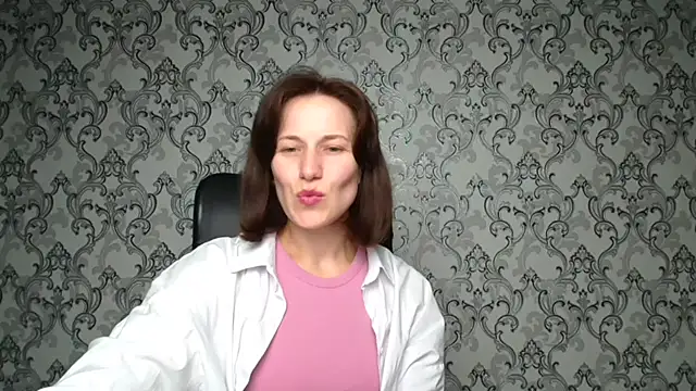 Snapshot of Kelly_Kisss chatting on November 8, 2025, 12:27 pm Kelly Kisss online show from November 8, 2025, 12:27 pm