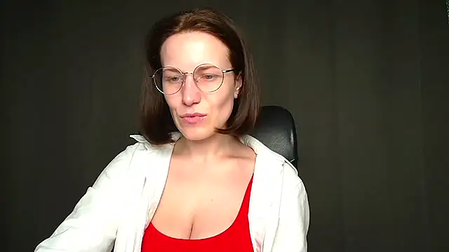 Kelly Kisss online show from April 25, 2026, 7:55 am