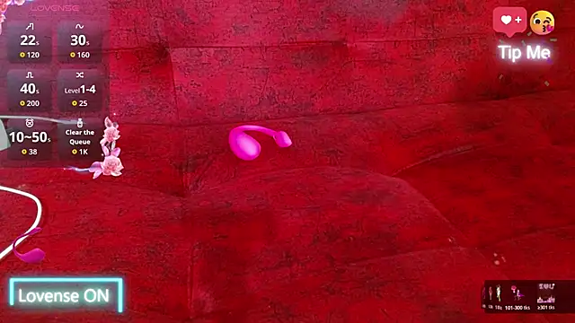 Snapshot of naomi_powel chatting on October 31, 2025, 9:16 pm naomi powel online show from October 31, 2025, 9:16 pm