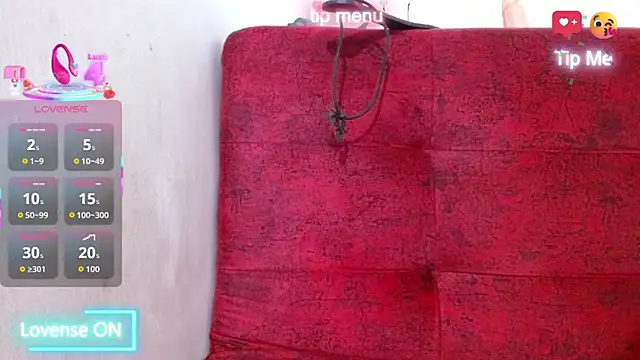 Snapshot of naomi_powel chatting on December 2, 2025, 1:28 pm naomi powel online show from December 2, 2025, 1:28 pm