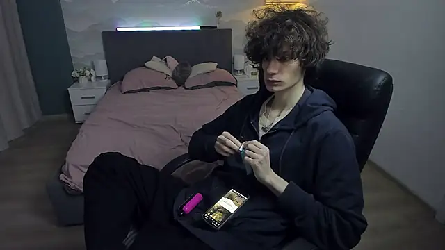 Edvard Blare online show from October 3, 2025, 1:19 pm