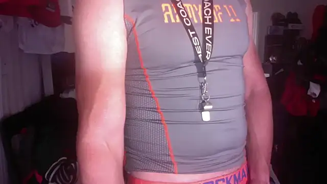 Snapshot of DILFJockDad87 chatting on October 25, 2025, 11:32 pm DILFJockDad87 online show from October 25, 2025, 11:32 pm