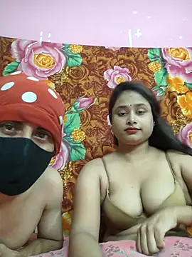 Seducing couple online show from August 2, 2026, 5:50 am