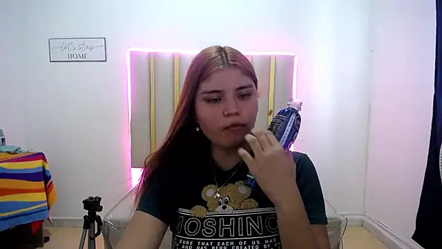 Snapshot of keilicita_tonny_18 chatting on September 20, 2025, 5:47 pm keilicita tonny 18 online show from September 20, 2025, 5:47 pm