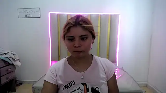 Snapshot of keilicita_tonny_18 chatting on September 27, 2025, 5:40 pm keilicita tonny 18 online show from September 27, 2025, 5:40 pm