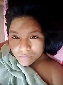 Snapshot of vea_m chatting on June 20, 2026, 7:27 pm vea m online show from June 20, 2026, 7:27 pm