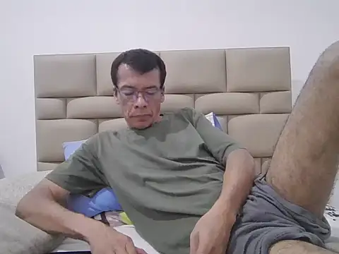 skinnylatino51 online show from September 25, 2025, 12:25 am