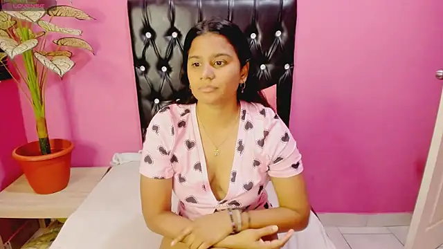 INDIANFLAME online show from June 19, 2026, 10:08 am